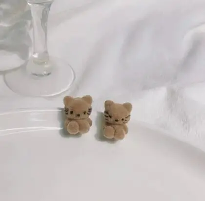 Brown kitten earrings